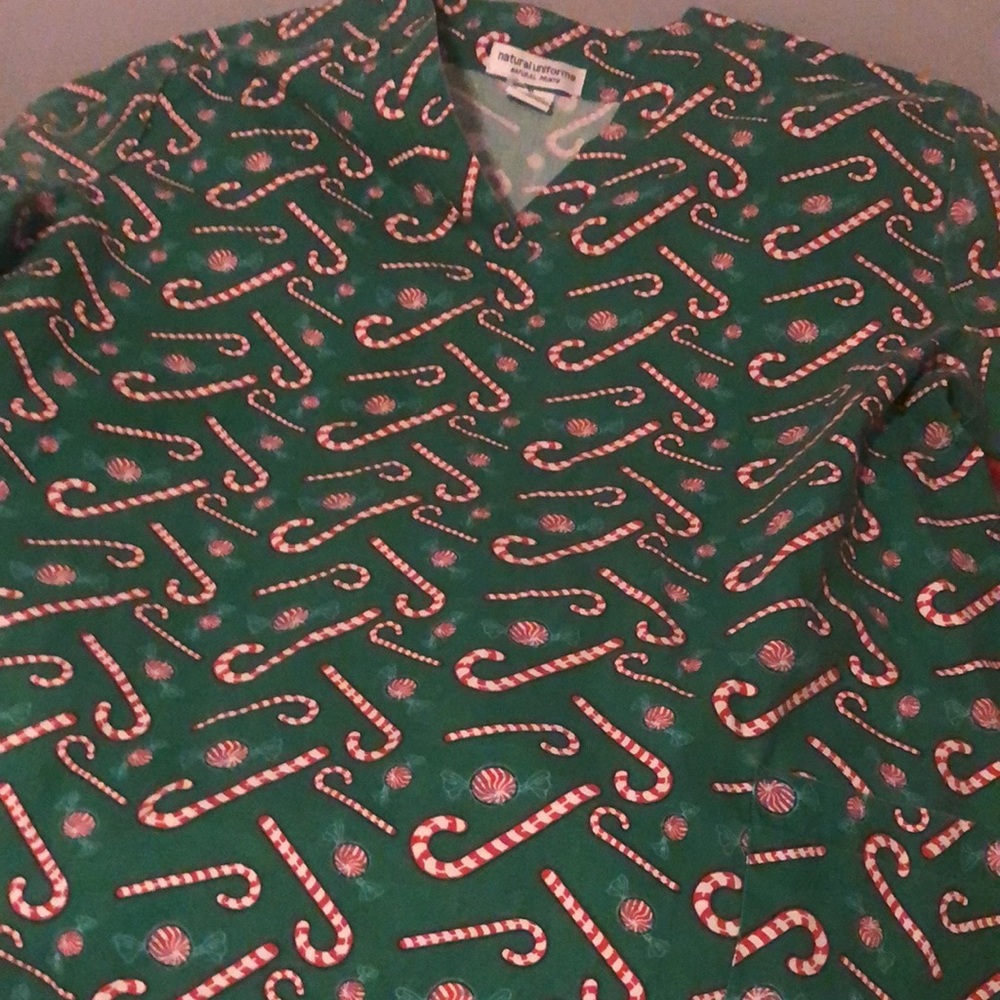Scrub top - Picture 2 of 2
